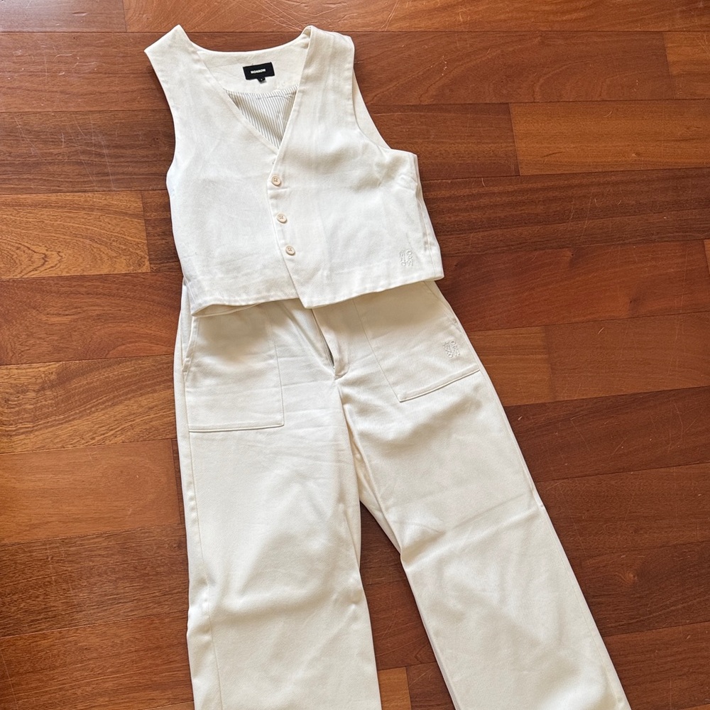 Monrow Cream Sleeveless two piece set.  
Perfect condition- worn 1 time